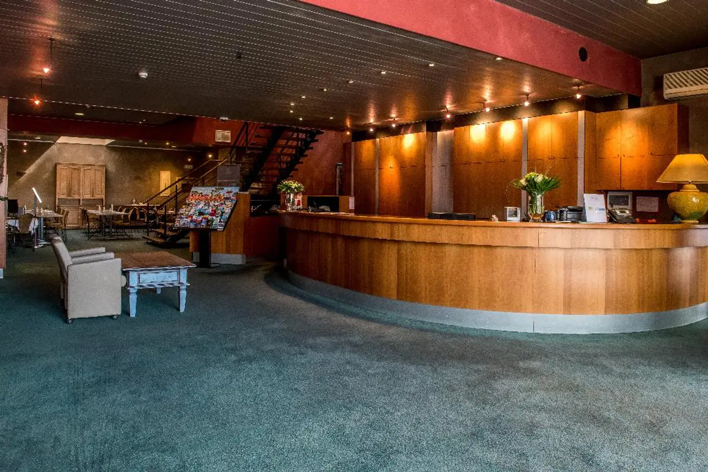 Arass Hotel & Business Flats Bar
