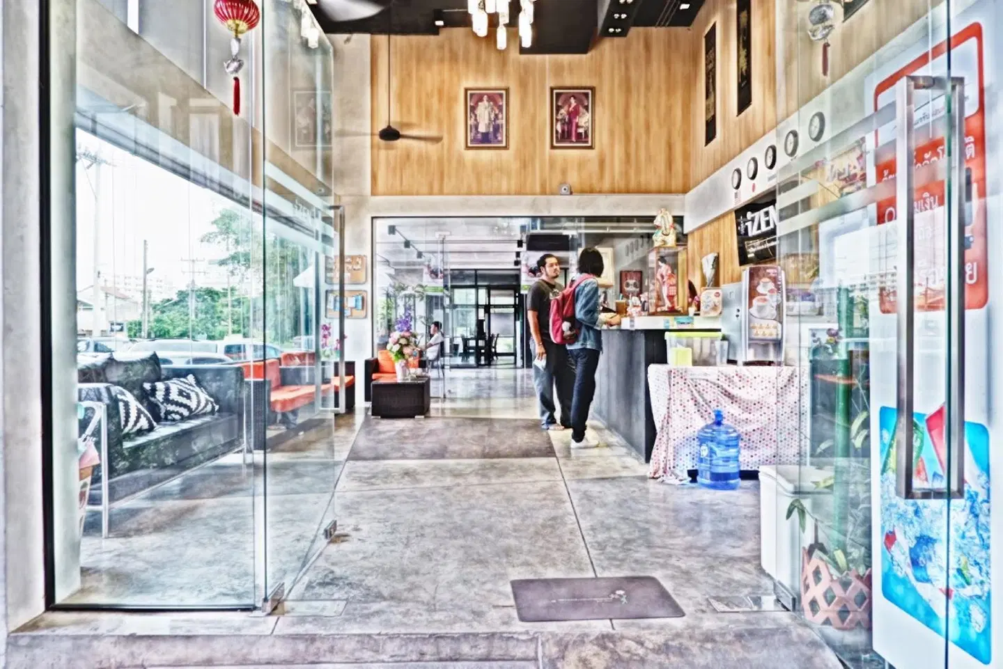 Izen Plus Budget Hotel & Residence Restaurant