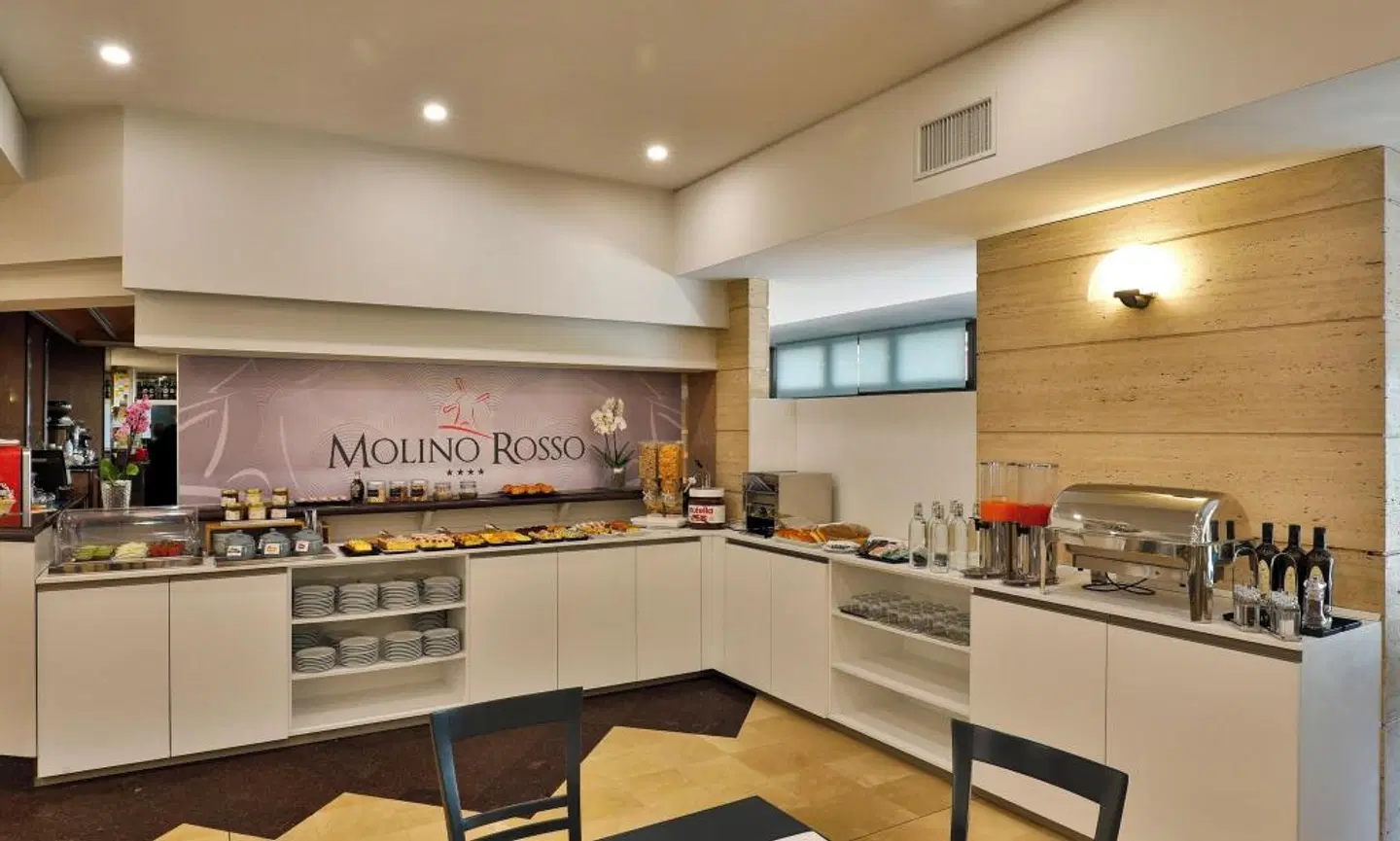 Molino Rosso Bar