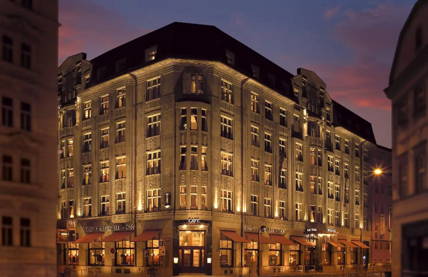 Art Deco Imperial Hotel EXTERIOR