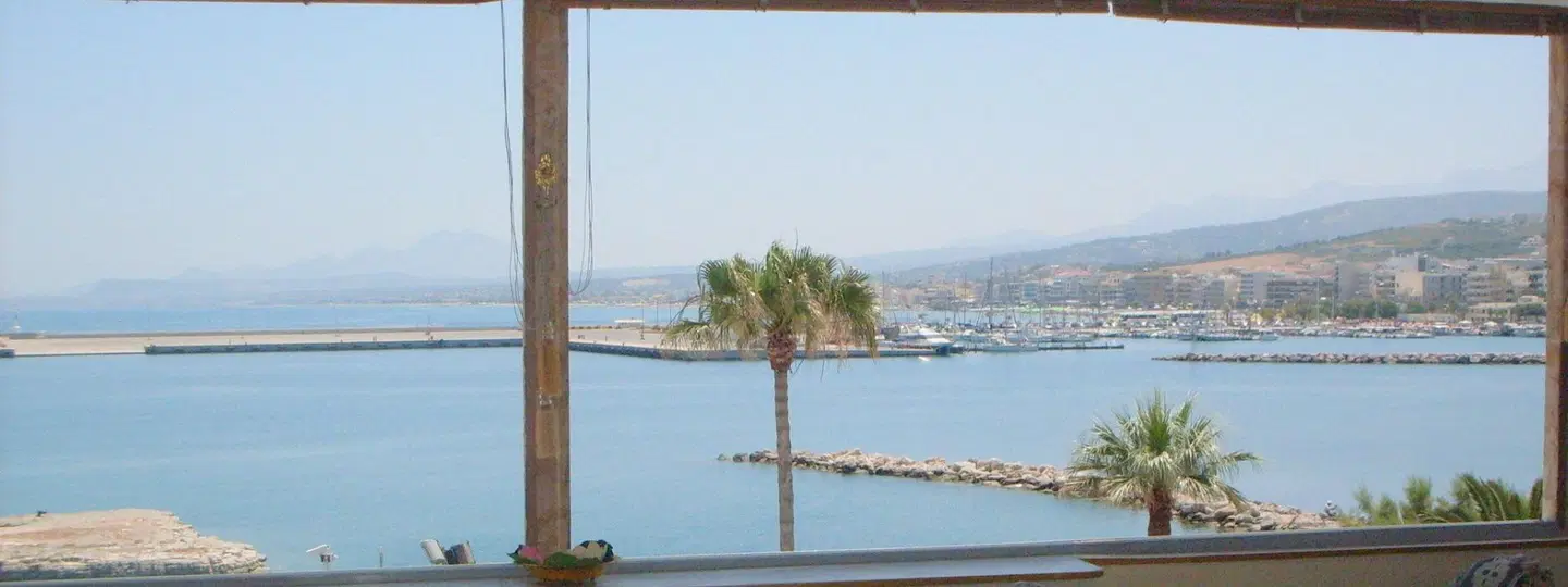 Faros Beach Hotel Terrasse
