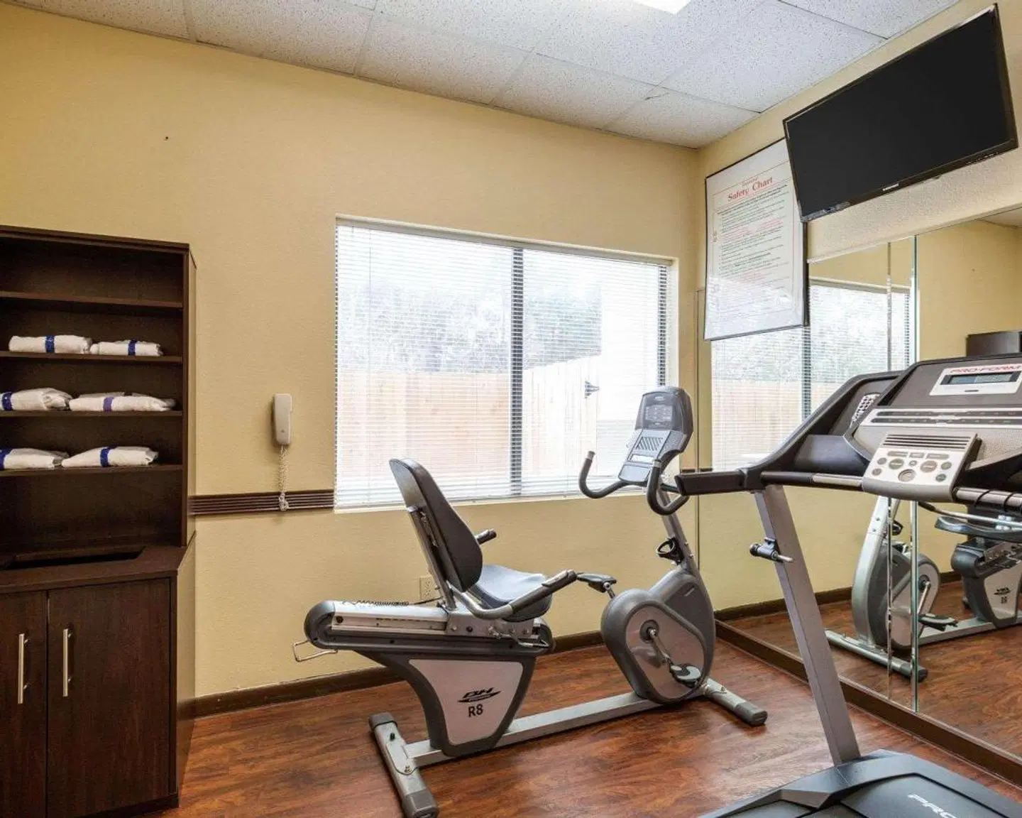 Comfort Suites Bush Intercontinental Airport SPORTS_AND_LEISURE