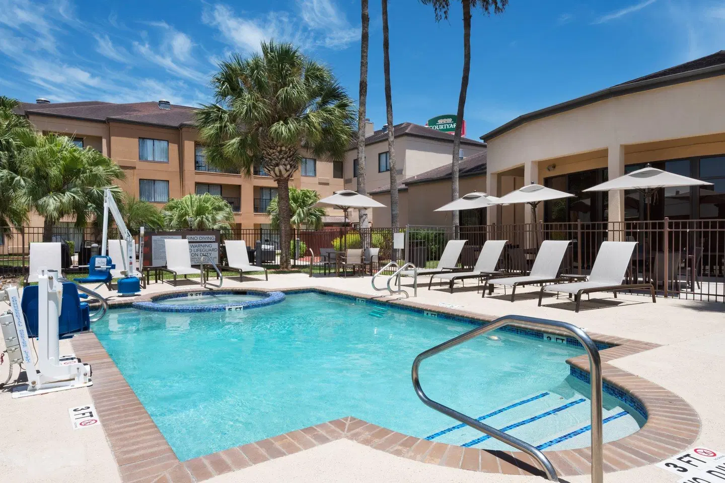 Courtyard by Marriott Harlingen OUTDOOR_POOL