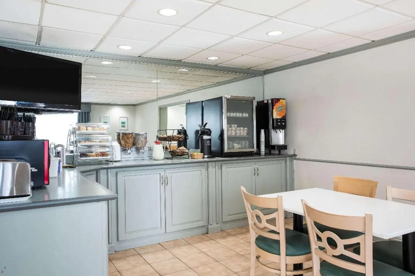 La Quinta Inn & Suites by Wyndham Melbourne Viera Bar