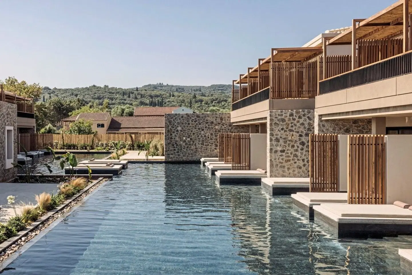 Unda OUTDOOR_POOL
