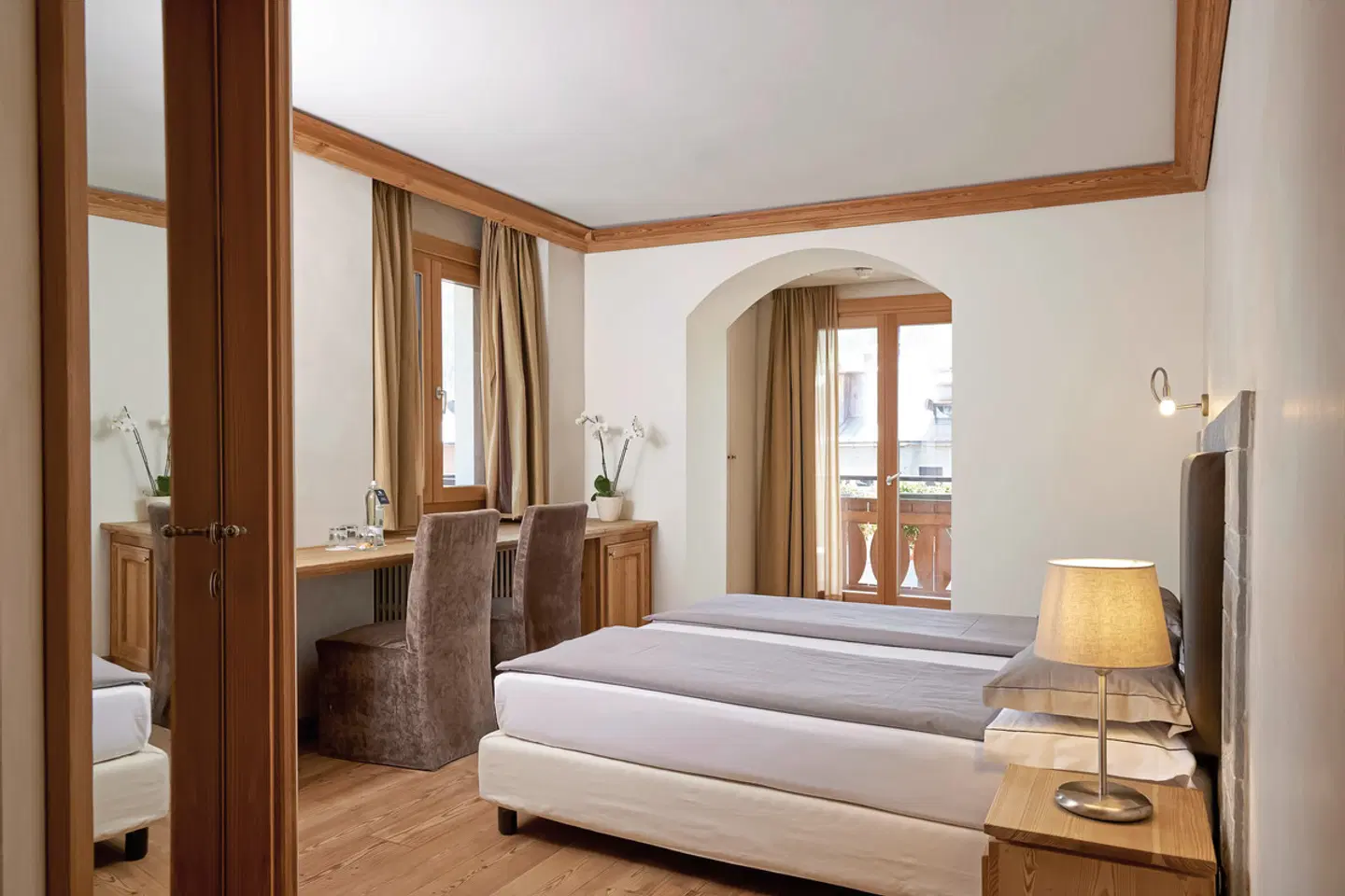 Rezia ROOM_EXAMPLE