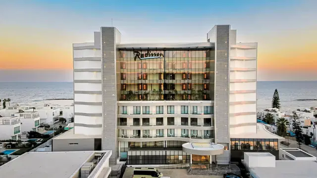 Radisson Beach Resort EXTERIOR