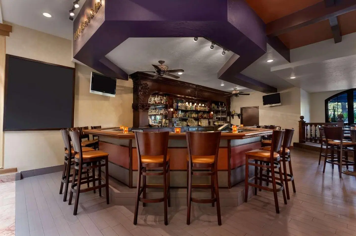 Embassy Suites by Hilton Los Angeles International Airport South Bar