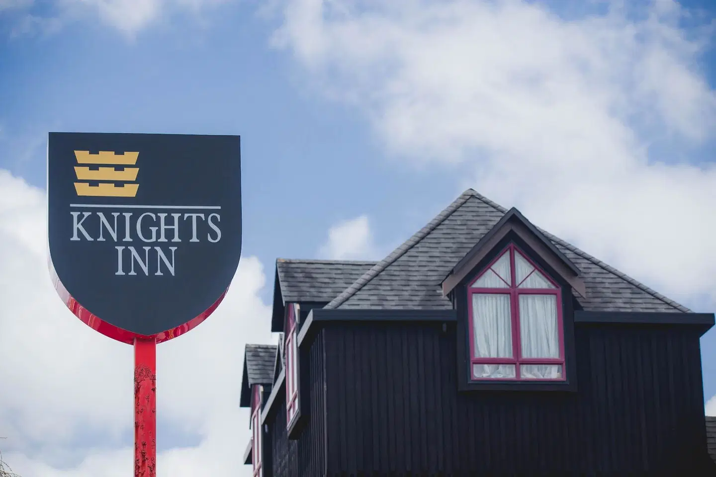 Knights Inn EXTERIOR