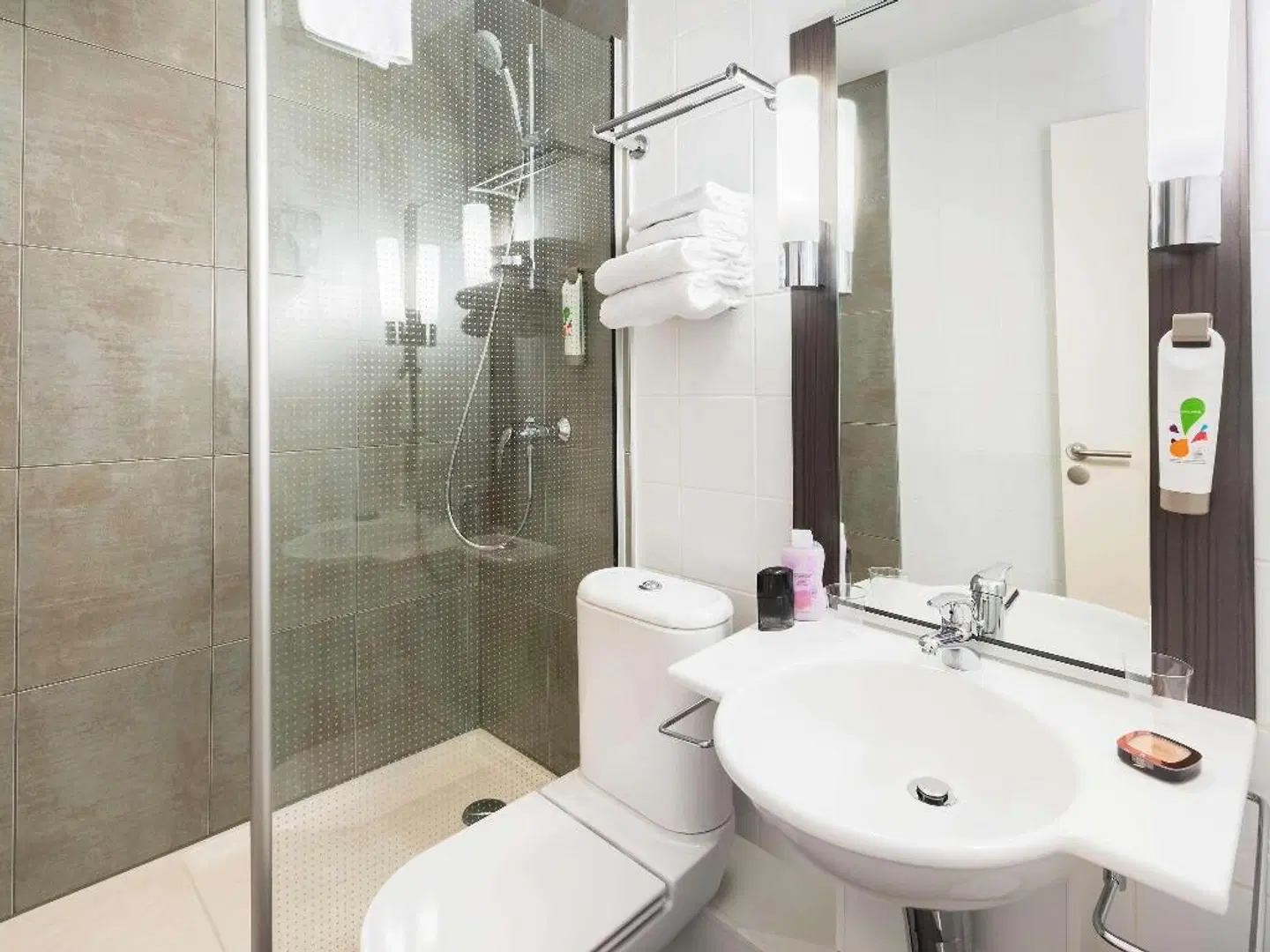 ibis Styles Nantes Centre Place Graslin Badezimmer