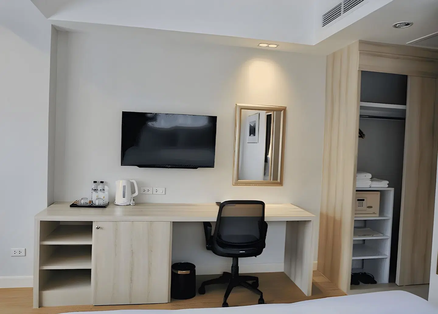The Farm House Hotel Ranong ROOM_EXAMPLE