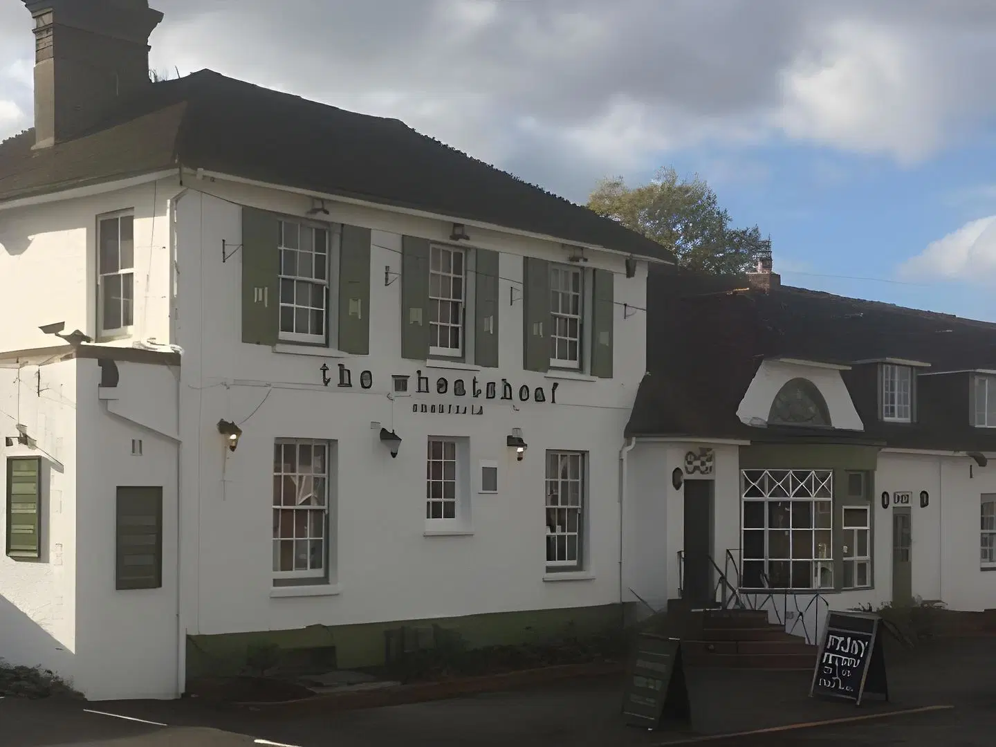 The Wheatsheaf Pub EXTERIOR