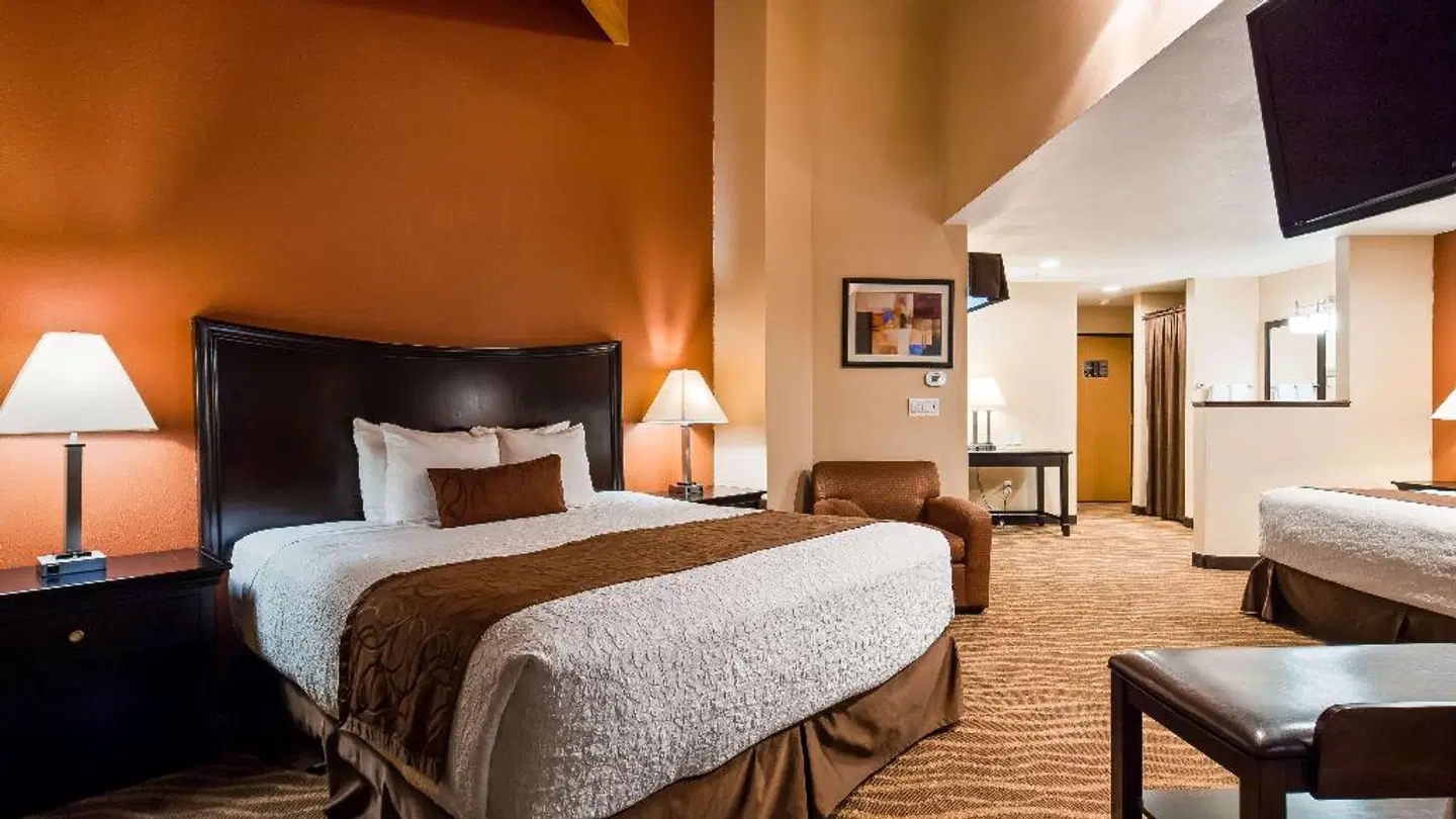 Best Western PLUS Corning Inn ROOM_EXAMPLE