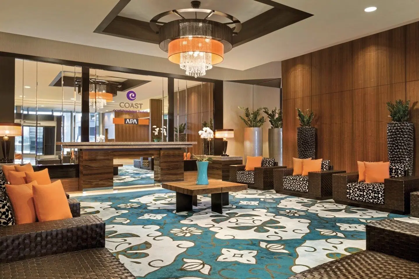 Coast Coal Harbour Hotel by APA Bar
