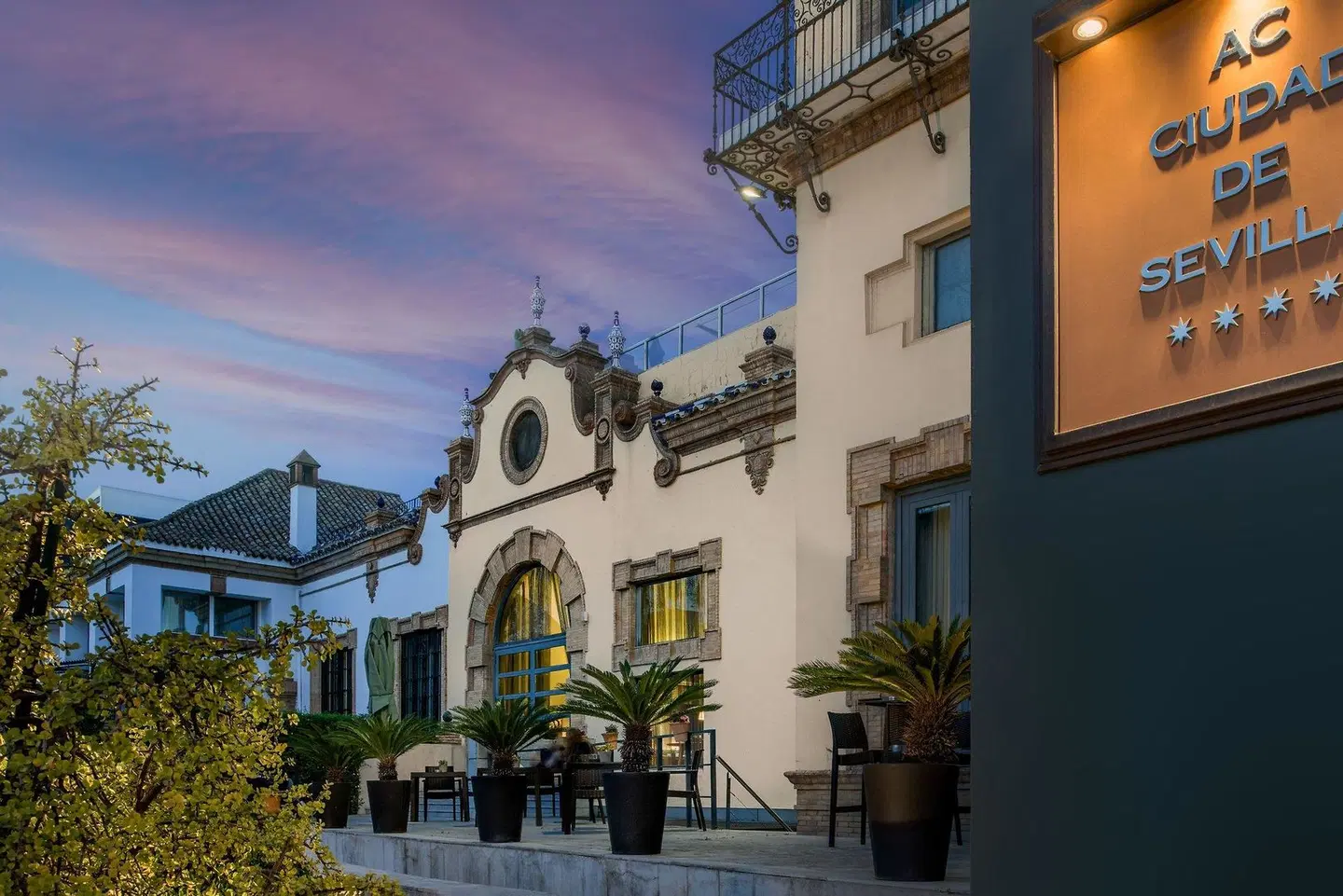 AC Hotel by Marriott Ciudad de Sevilla EXTERIOR