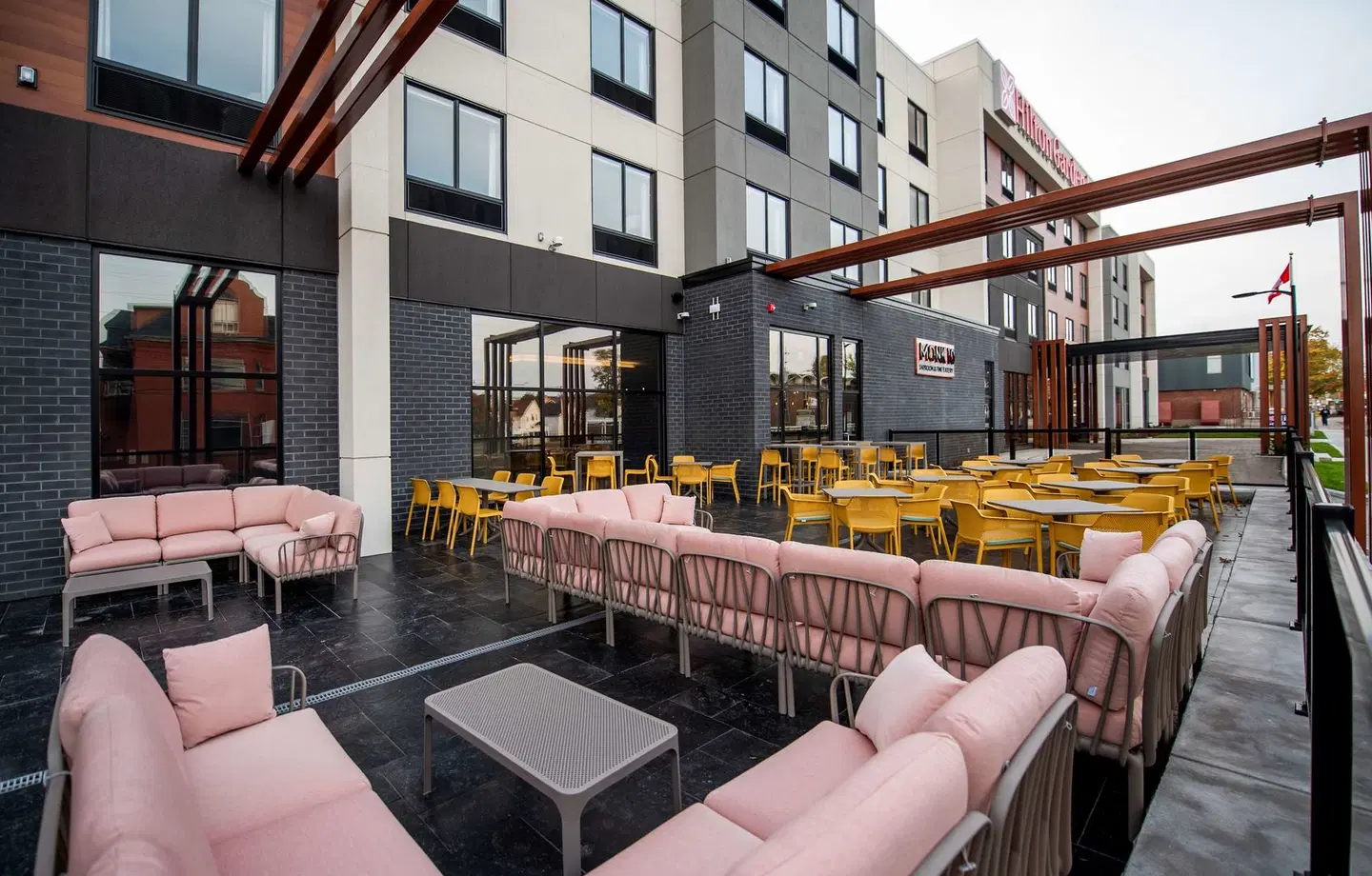 Hilton Garden Inn Moncton, NB Terrasse