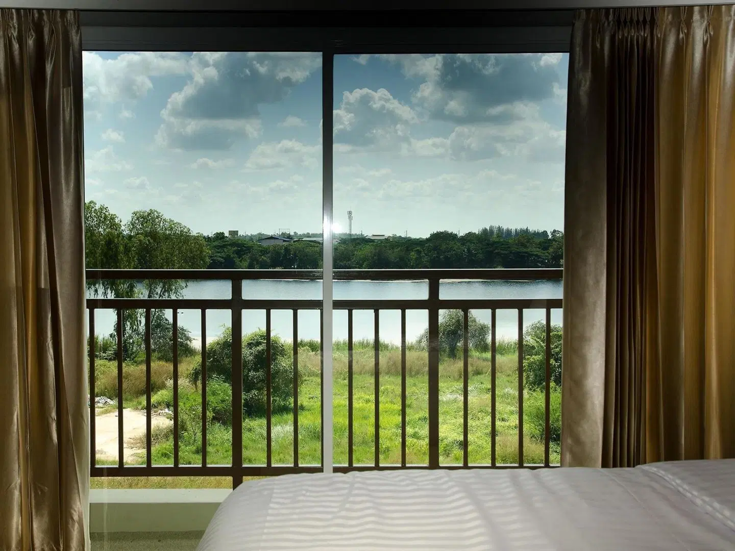The Lake Hotel ROOM_EXAMPLE