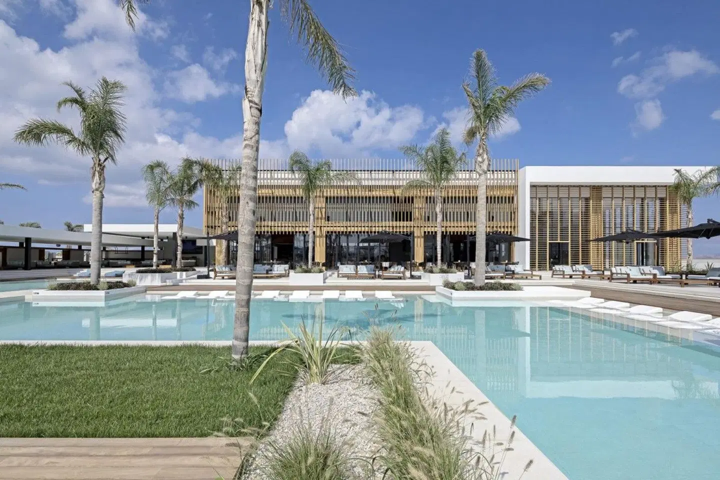 D'Andrea Lagoon OUTDOOR_POOL