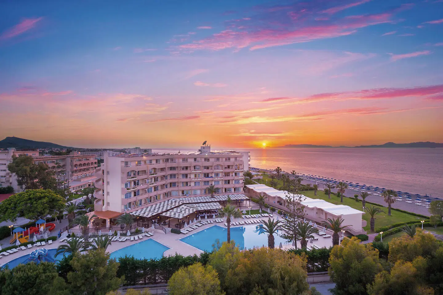 Sun Beach Resort EXTERIOR