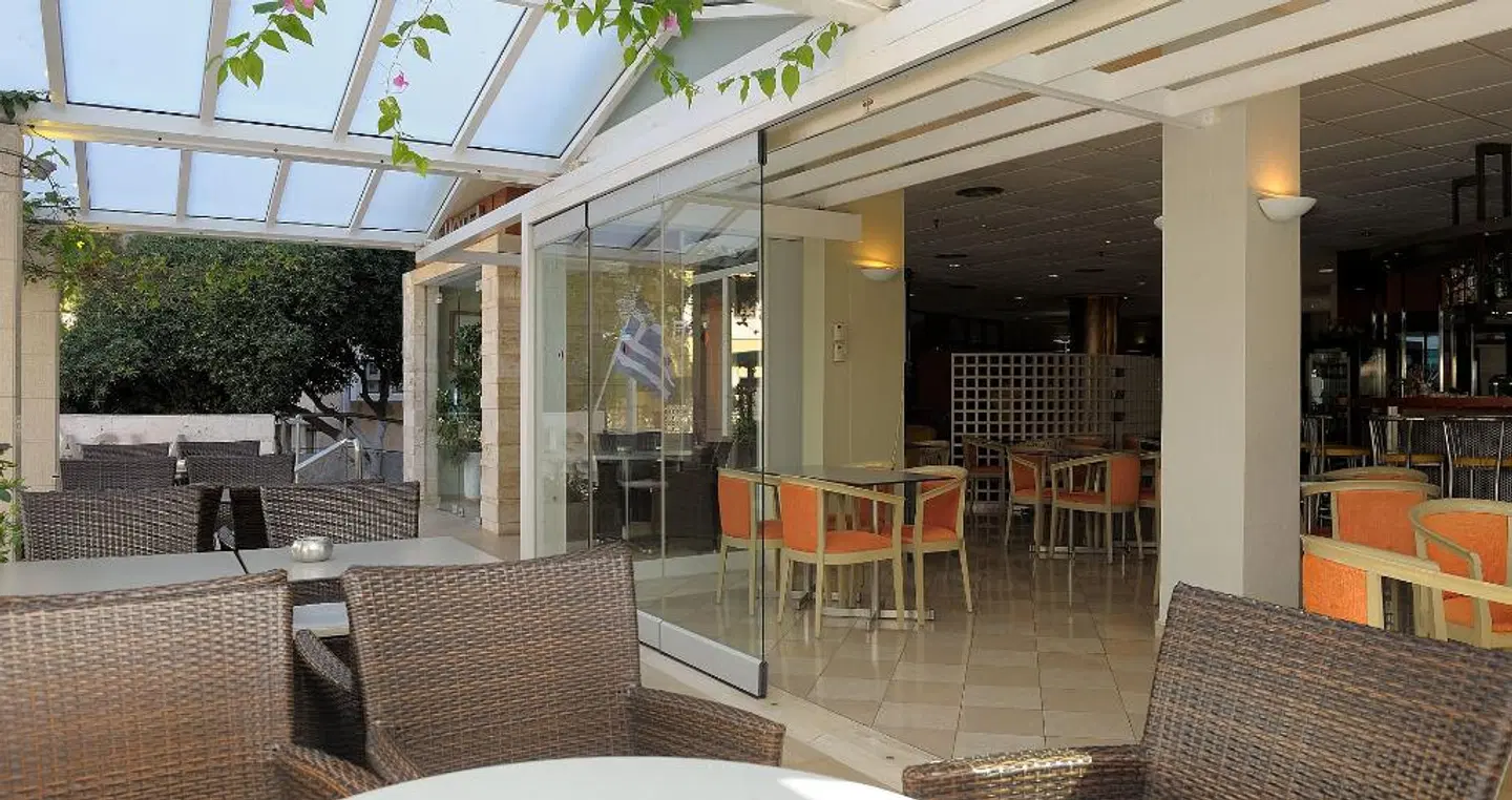 Arte Hotel Bar