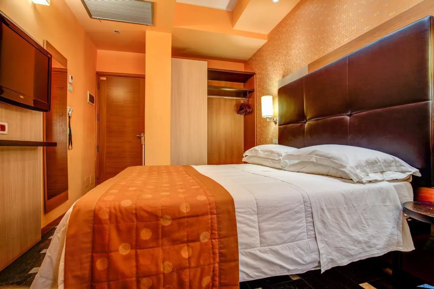 Genty ROOM_EXAMPLE