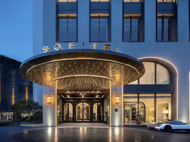Sofitel Shanghai North Bund LOUNGE_LOBBY