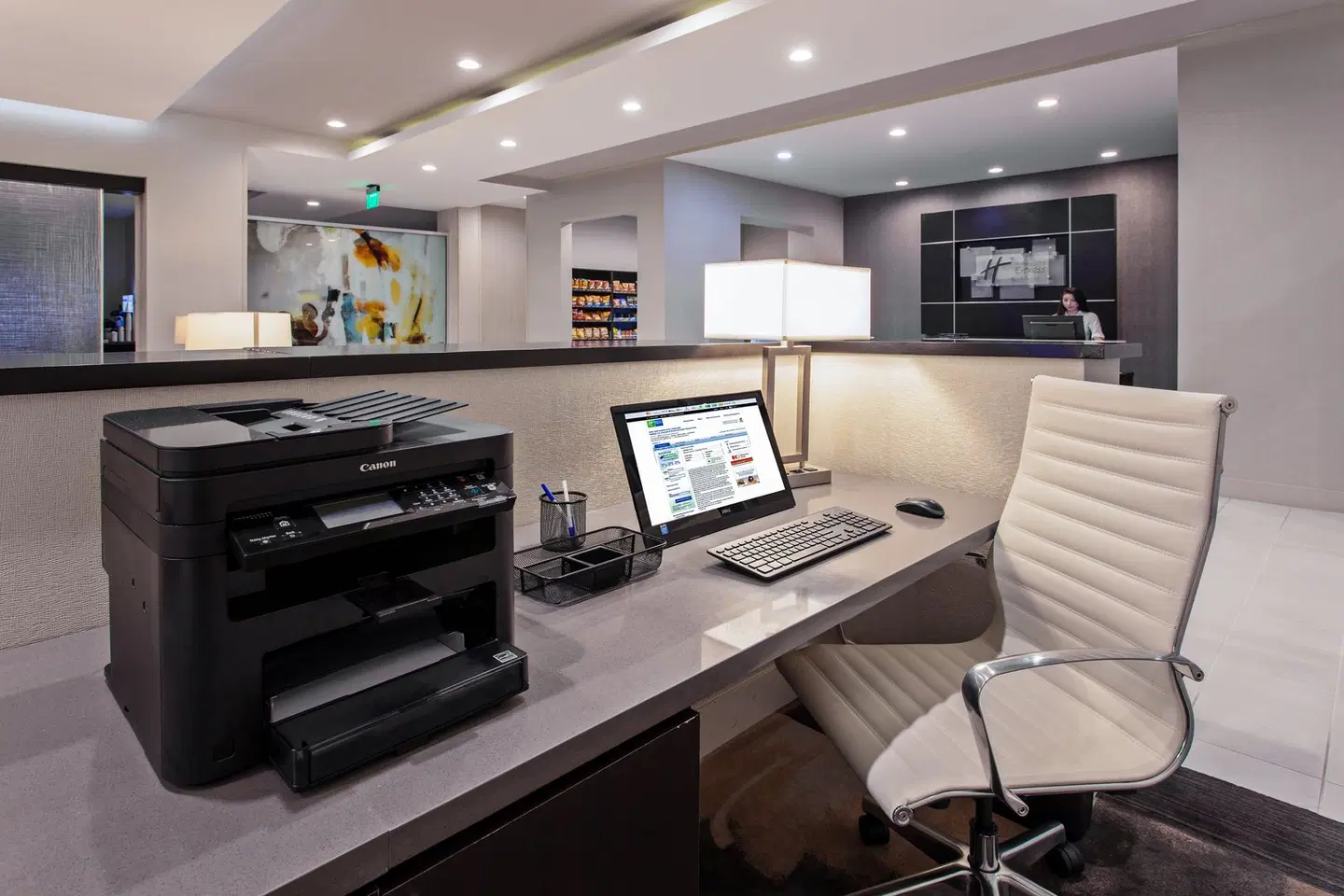 Holiday Inn Express & Suites Anaheim Resort Area by IHG Bar