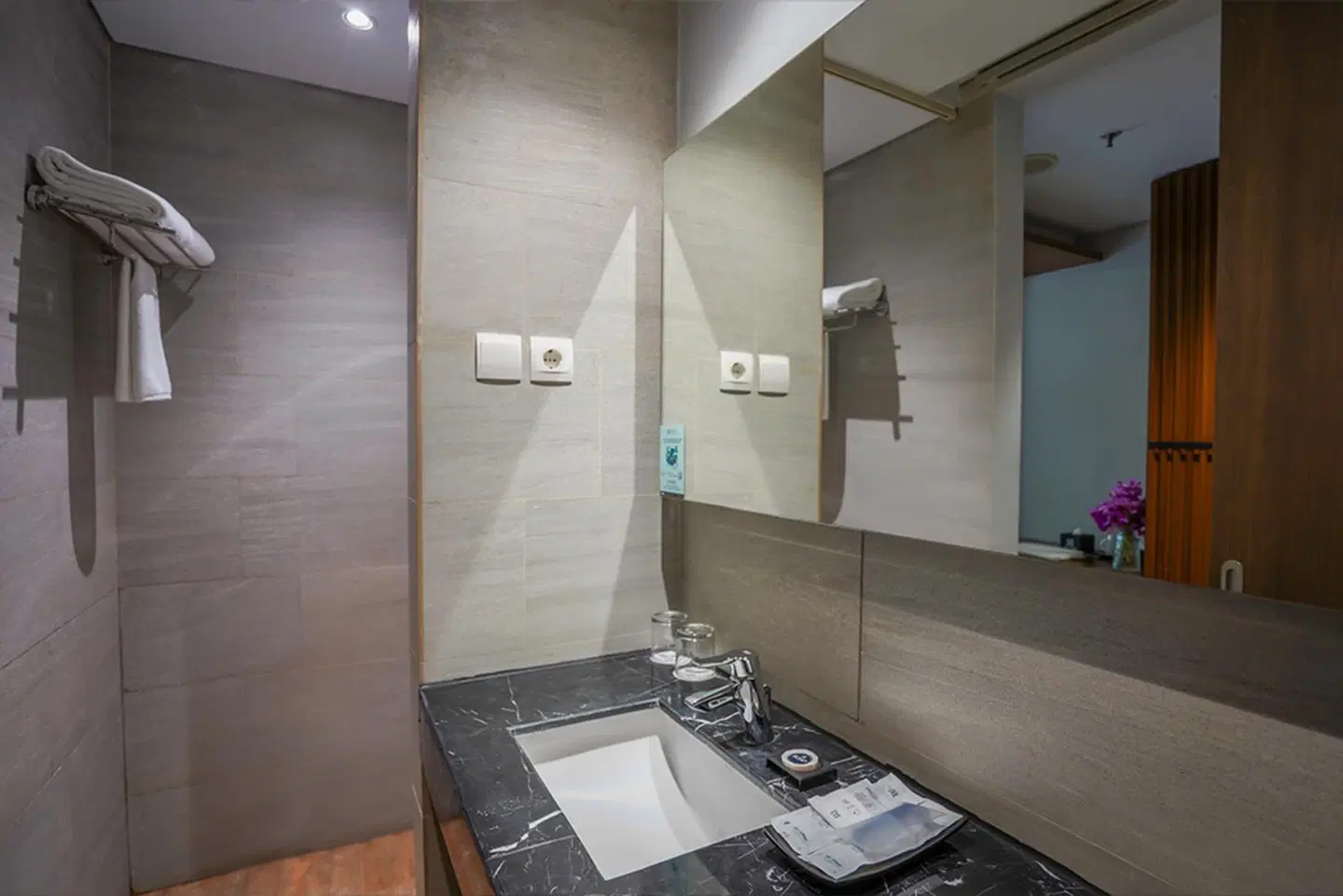 BATIQA Hotel Palembang Badezimmer