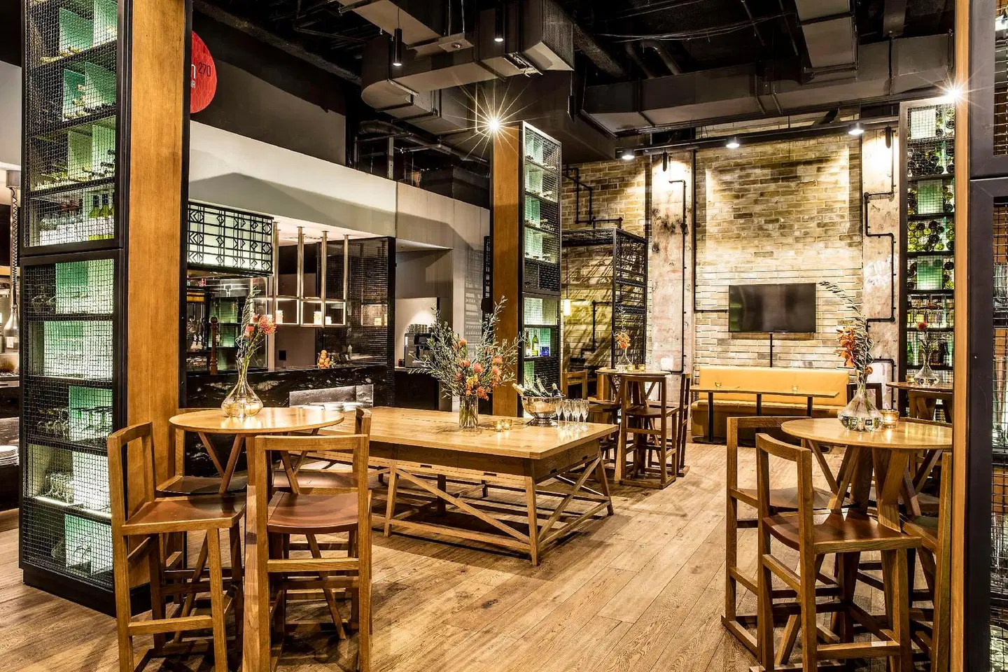 DoubleTree by Hilton Melbourne - Flinders Street Bar