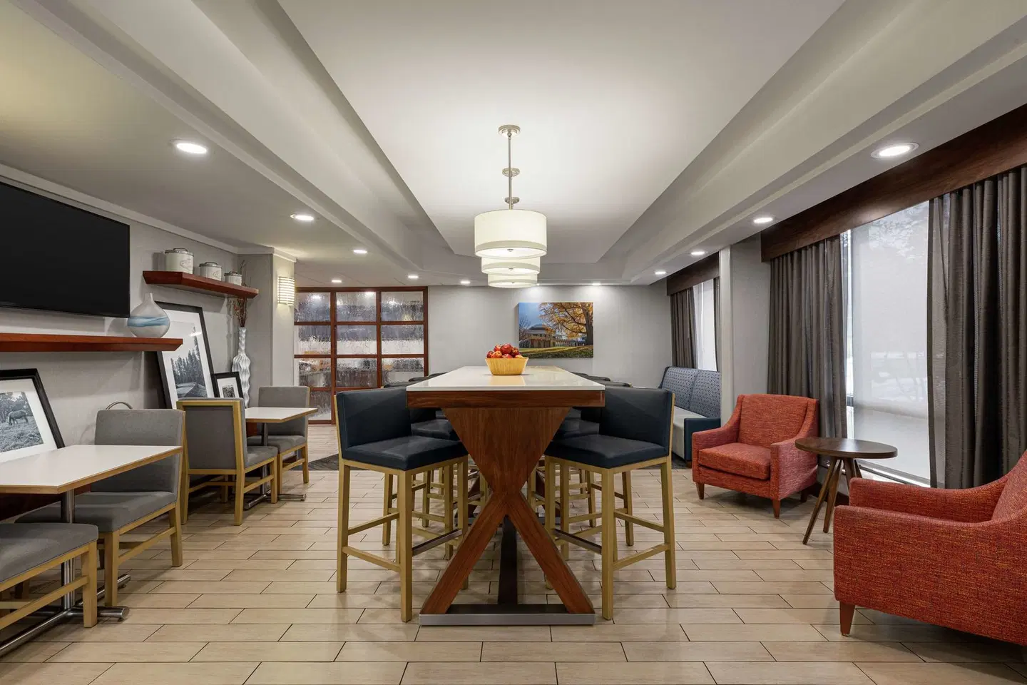 Hampton Inn Charlottesville LOUNGE_LOBBY
