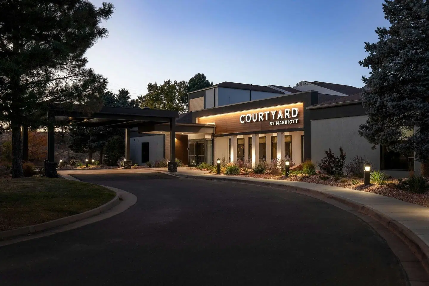 Courtyard by Marriott Denver Central Park EXTERIOR