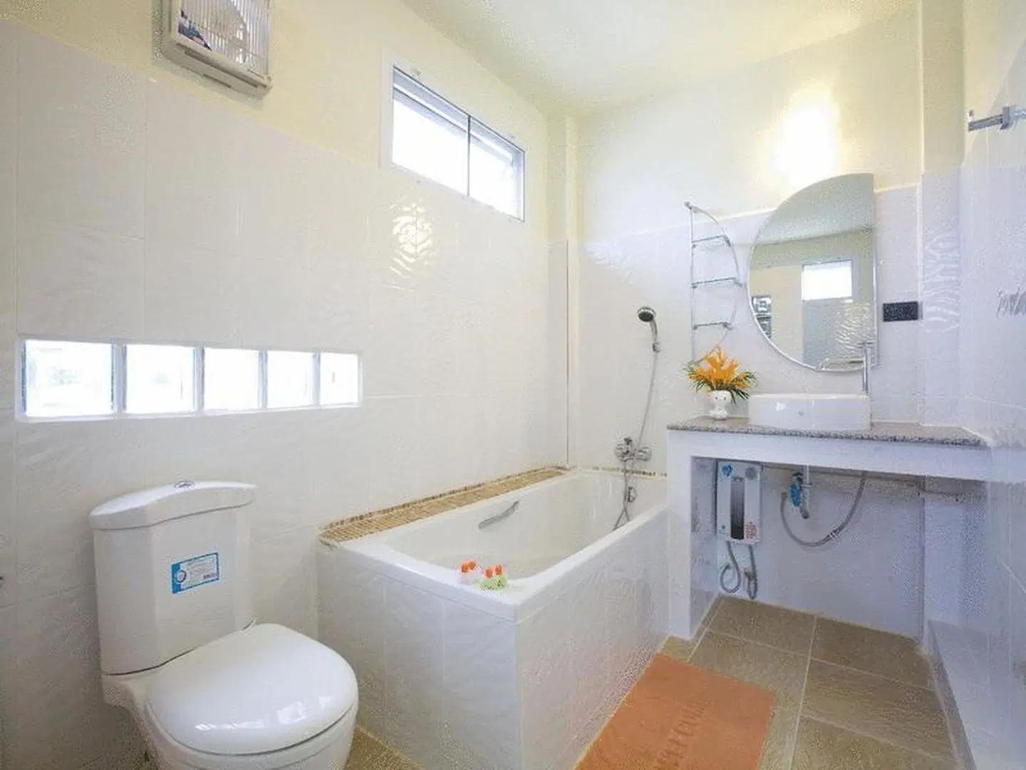Para Resort BATHROOM