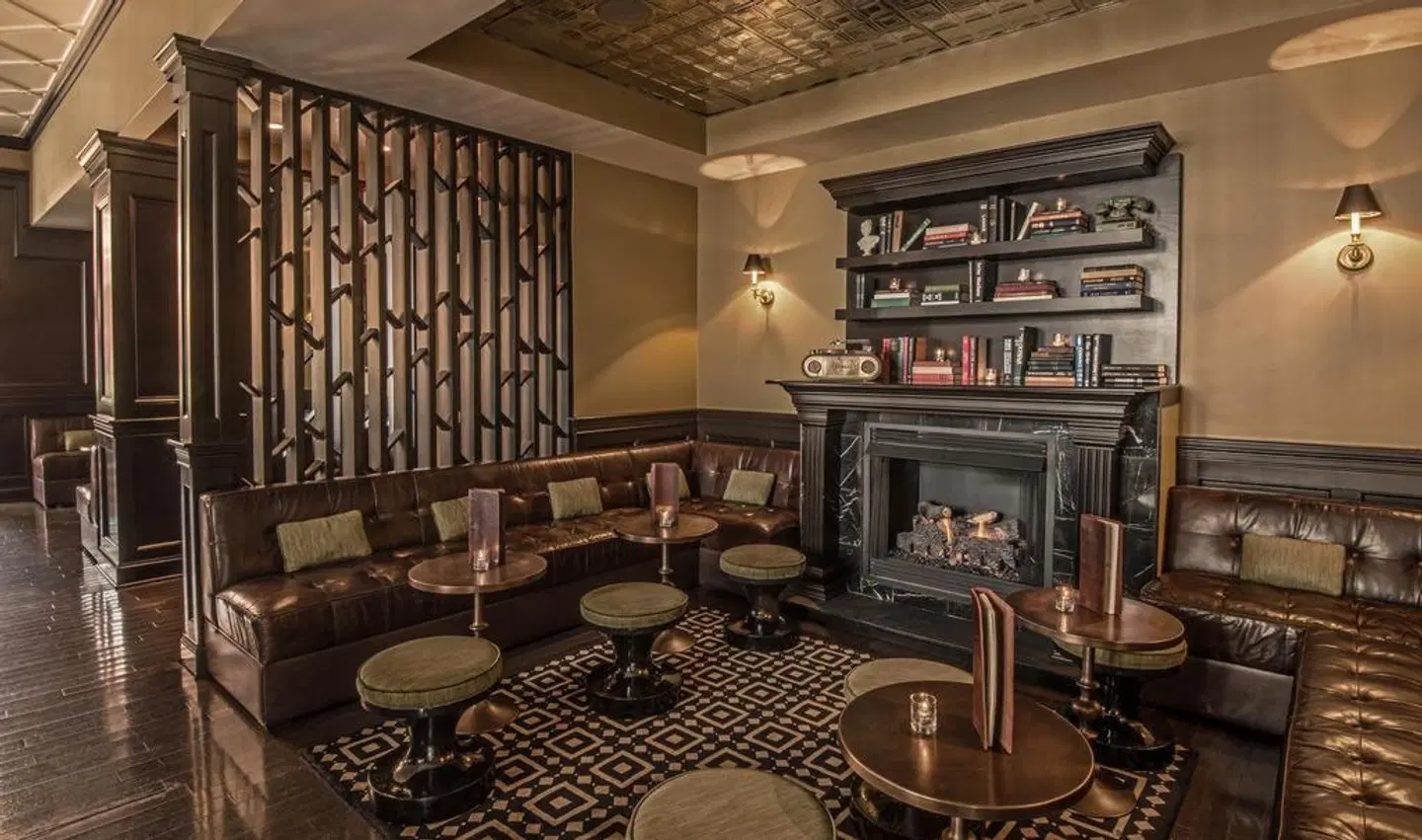 Gale Chicago LOUNGE_LOBBY