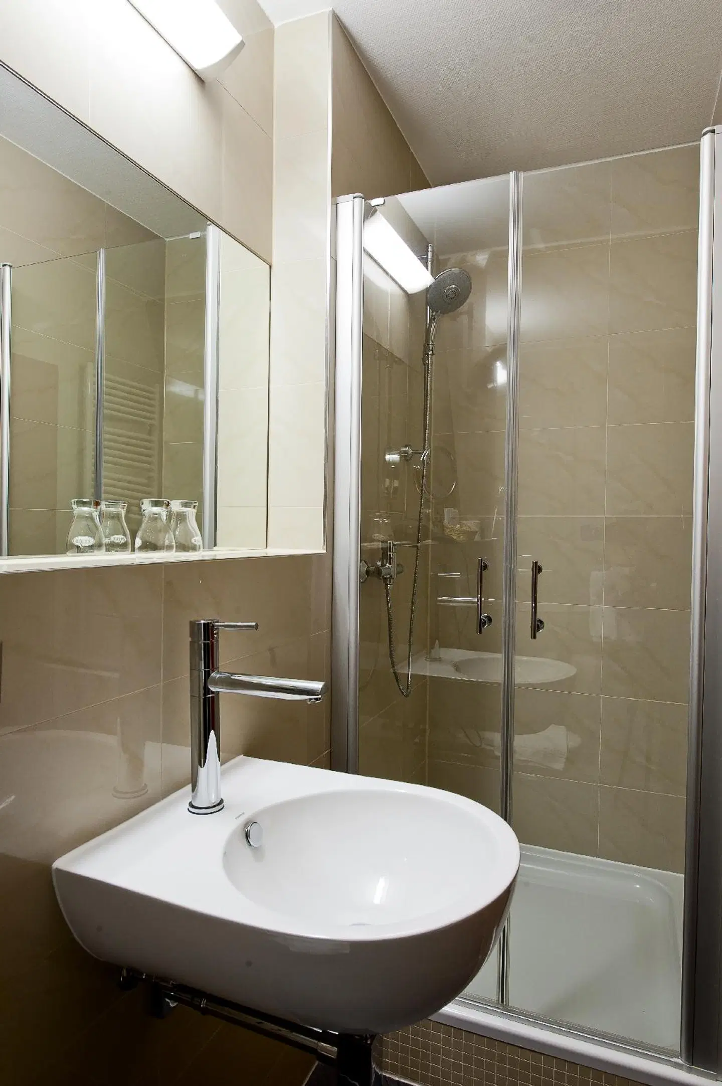 Artim Hotel Badezimmer