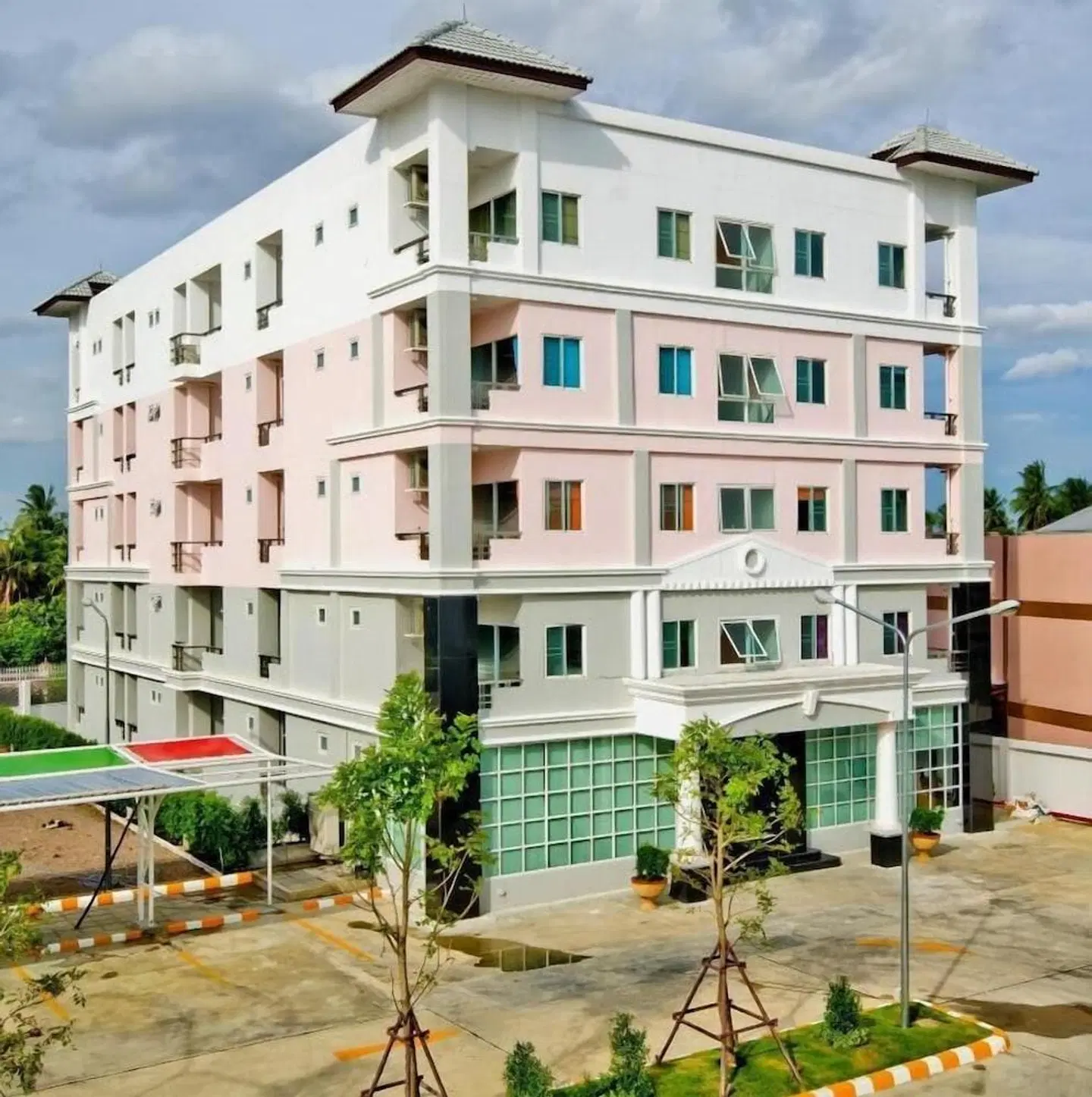 Kozy Inn EXTERIOR