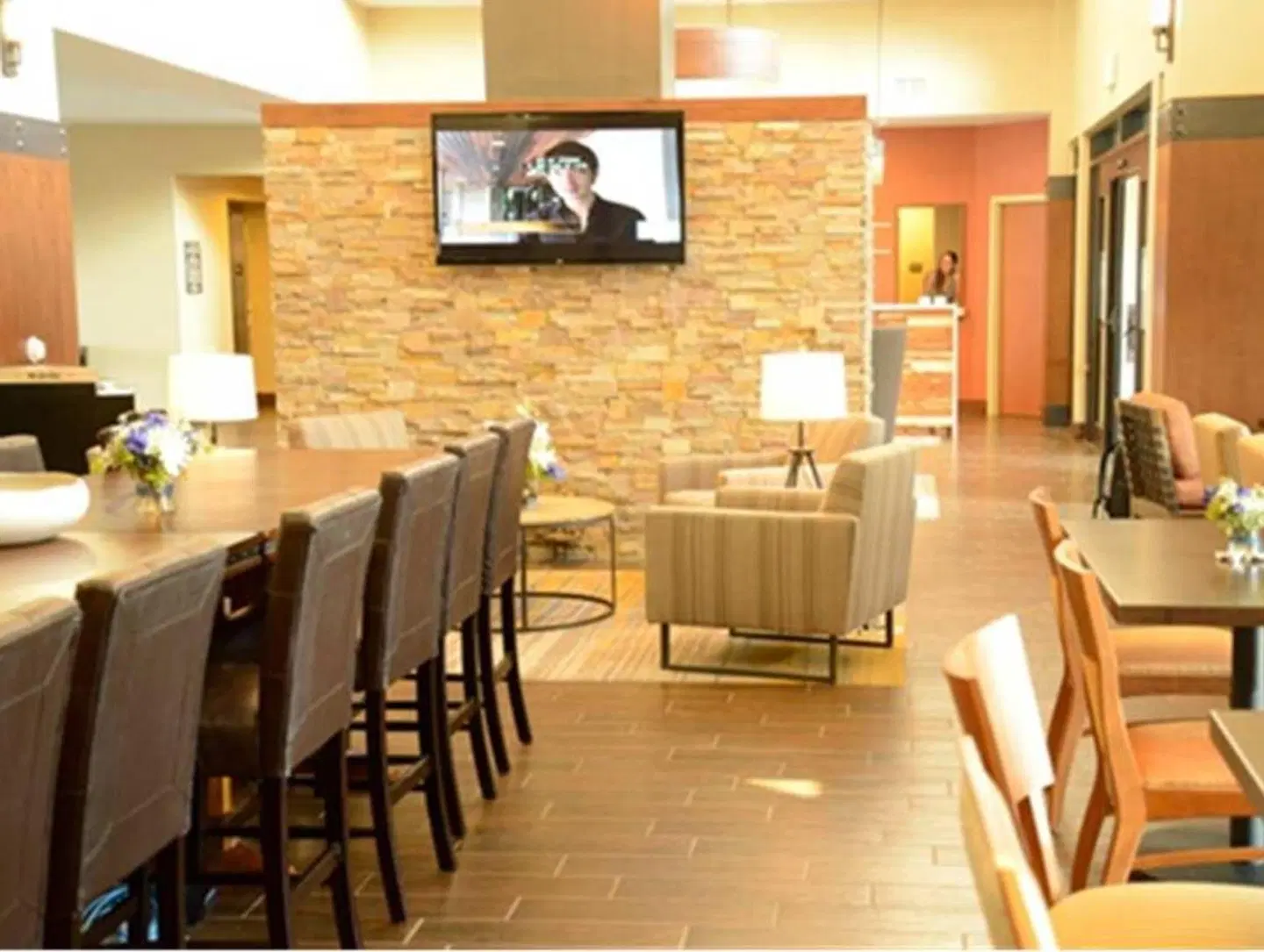 Hampton Inn & Suites Boulder-North Bar