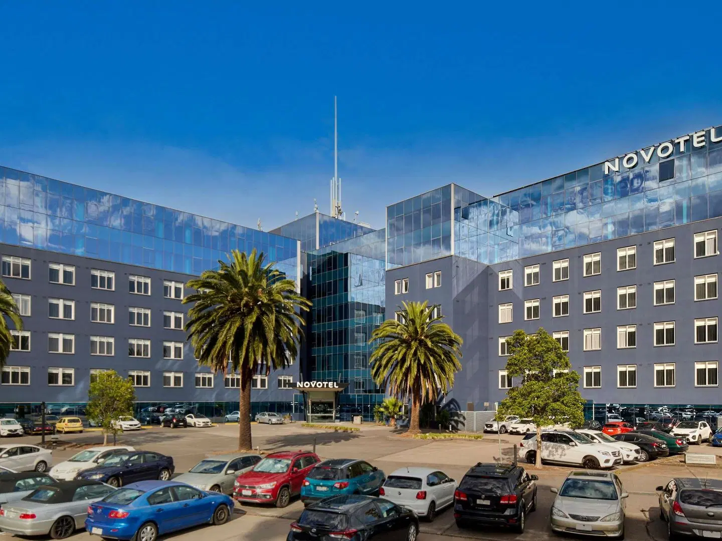 Novotel Melbourne Preston EXTERIOR