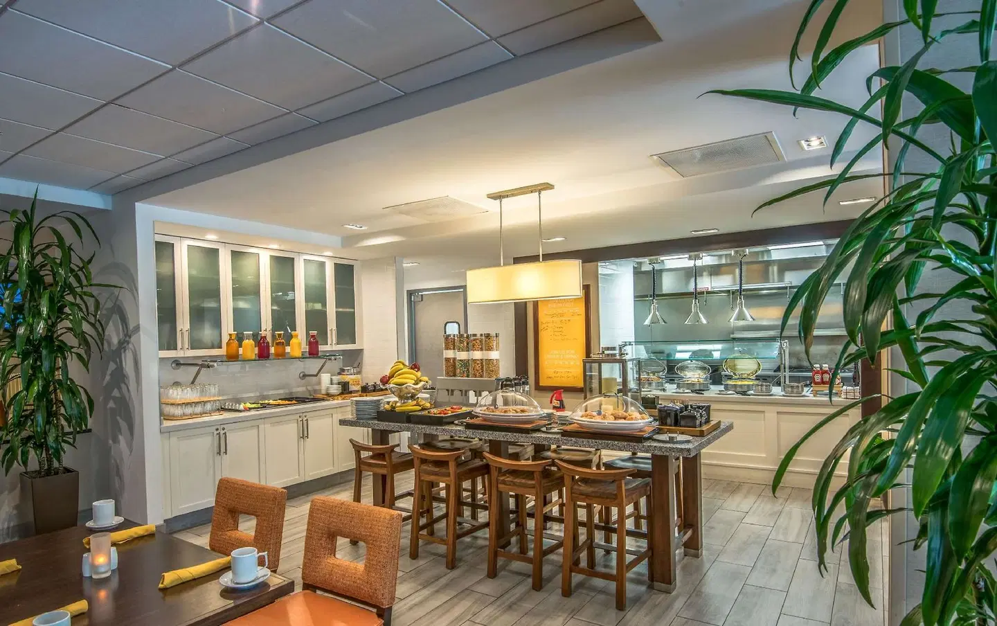 Hilton Garden Inn Reagan National Airport Restaurant