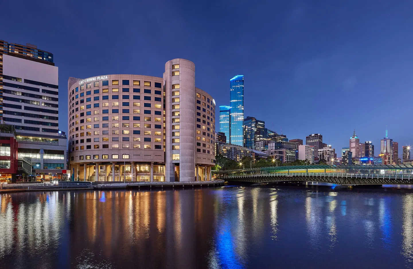 Crowne Plaza Melbourne by IHG EXTERIOR