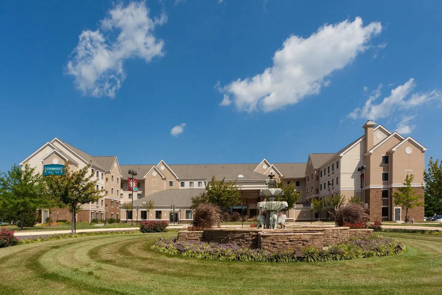 Staybridge Suites Chantilly Dulles Airport by IHG EXTERIOR