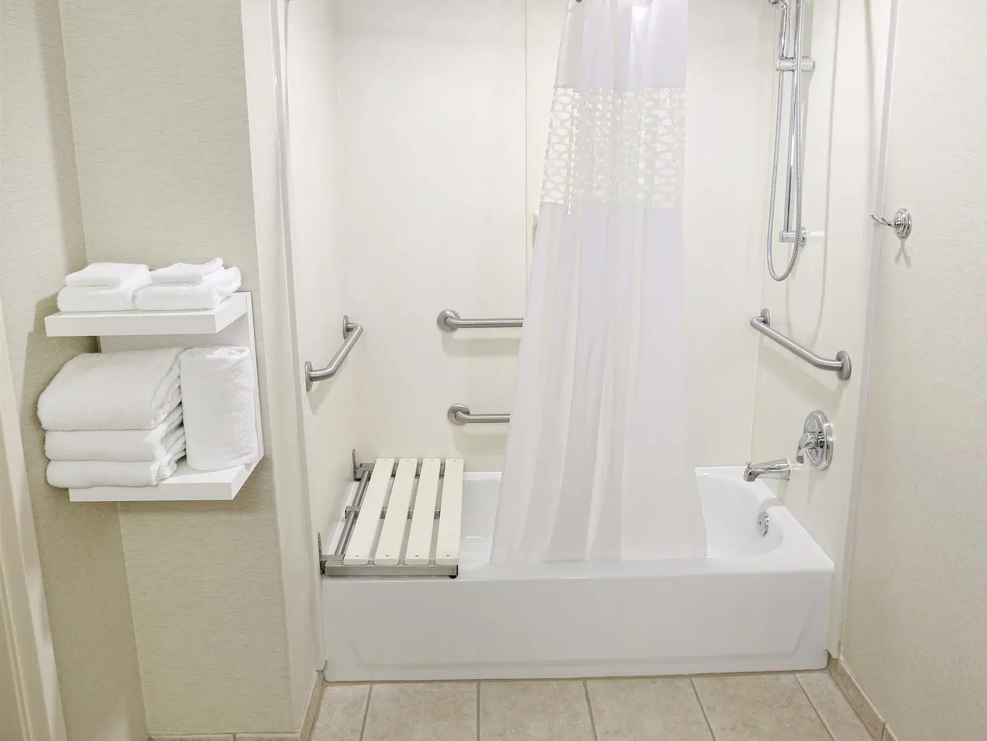 Hampton Inn & Suites Chincoteague-Waterfront Badezimmer