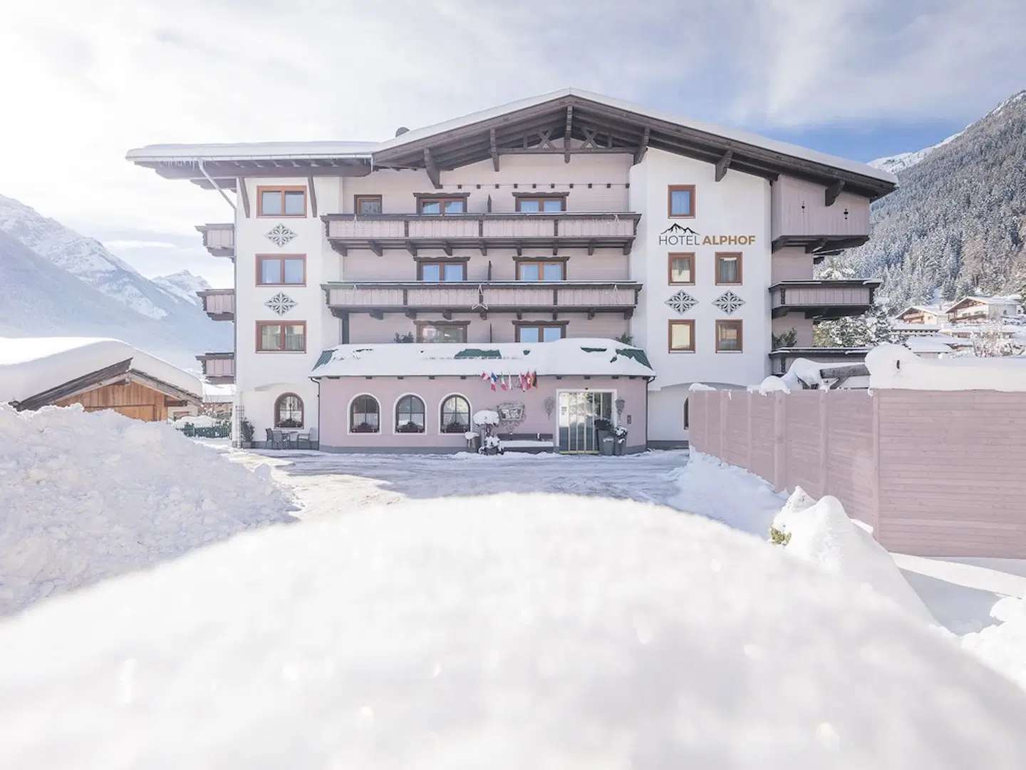 Alphof EXTERIOR