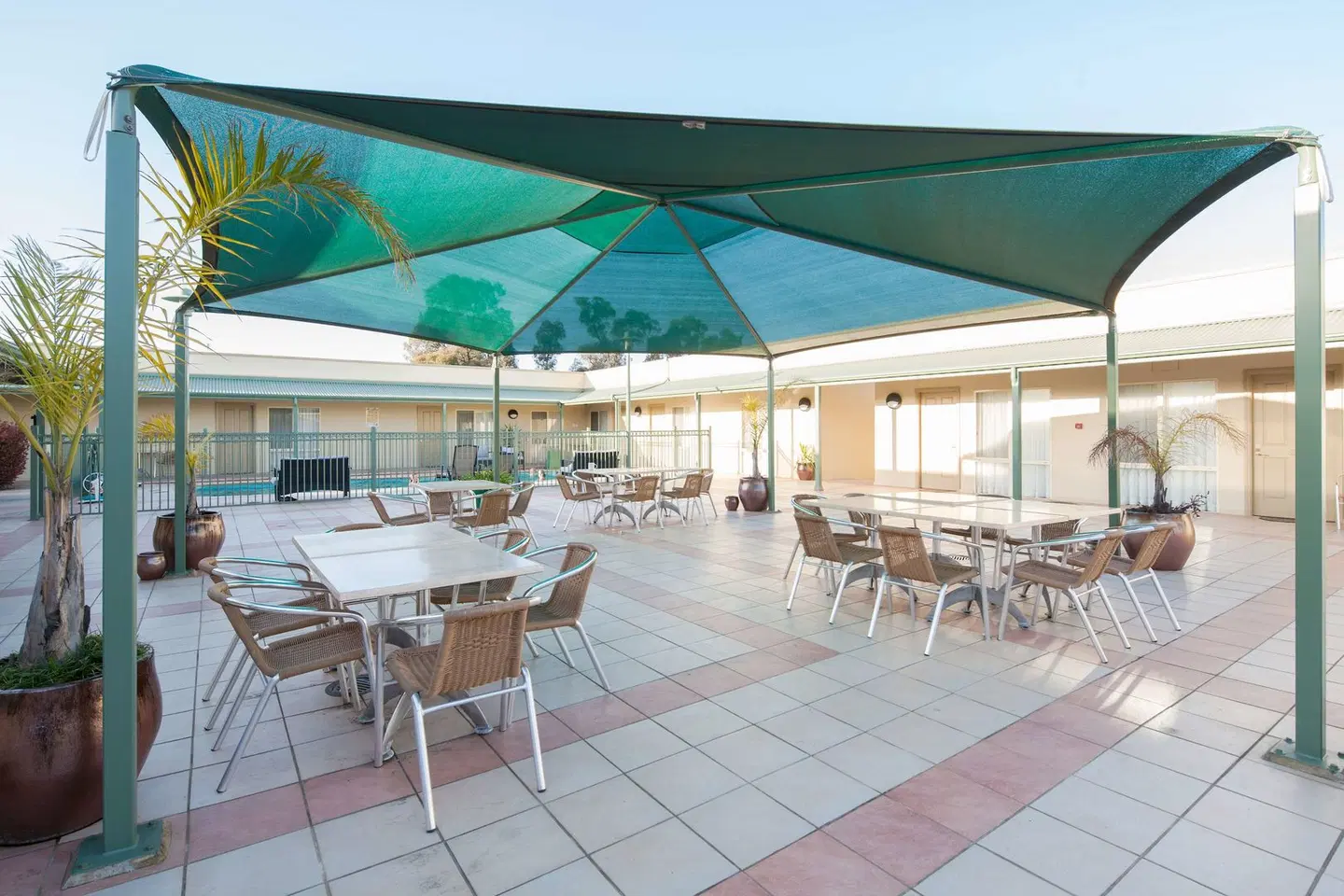 Best Western Crystal Inn Terrasse