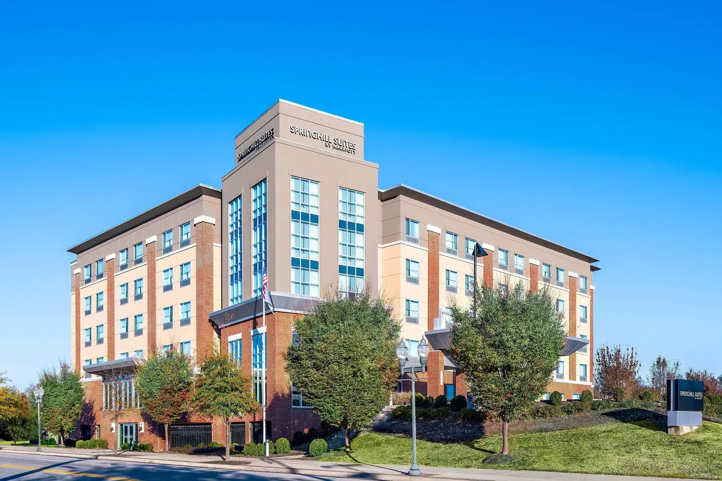 SpringHill Suites by Marriott Roanoke EXTERIOR