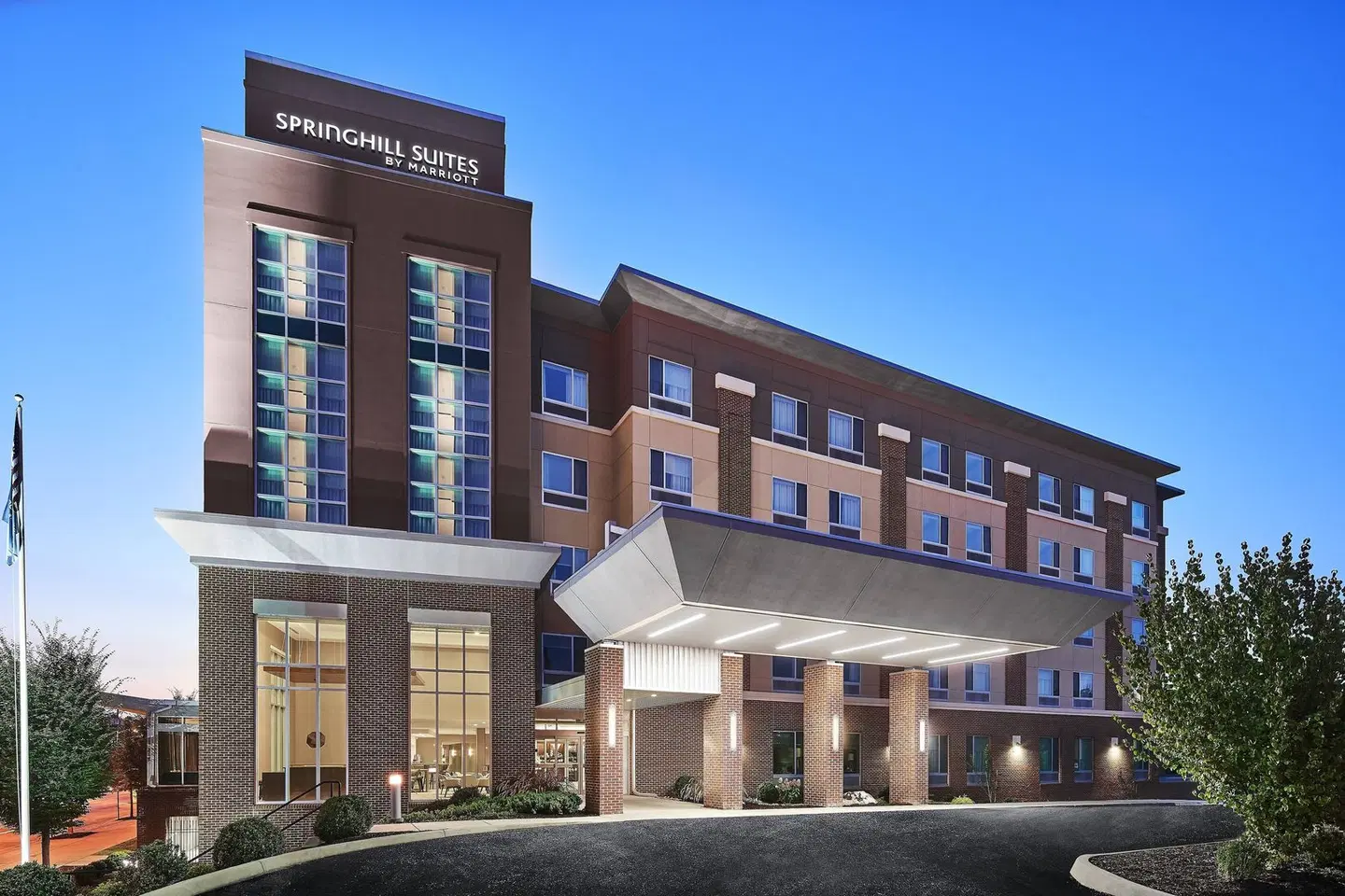 SpringHill Suites by Marriott Roanoke EXTERIOR