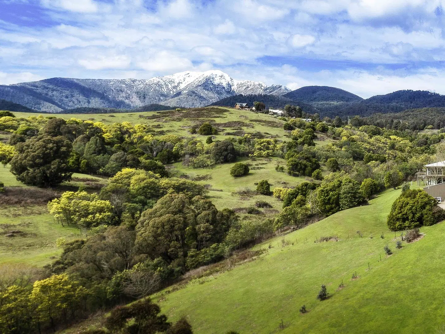 The Sebel Pinnacle Valley LANDSCAPE