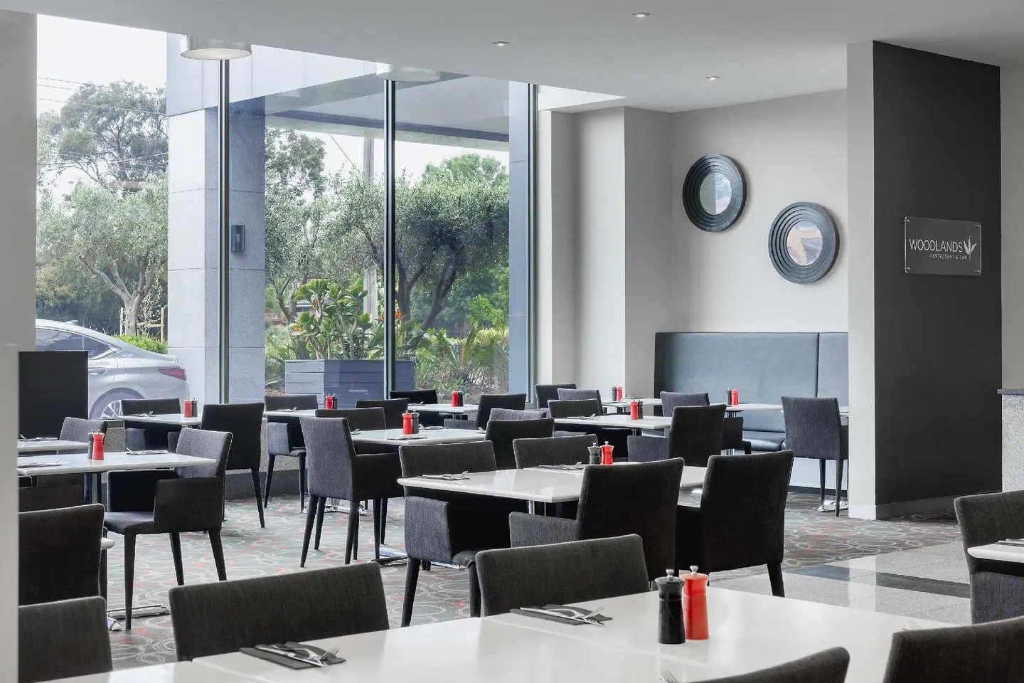 Mantra Melbourne Airport Restaurant