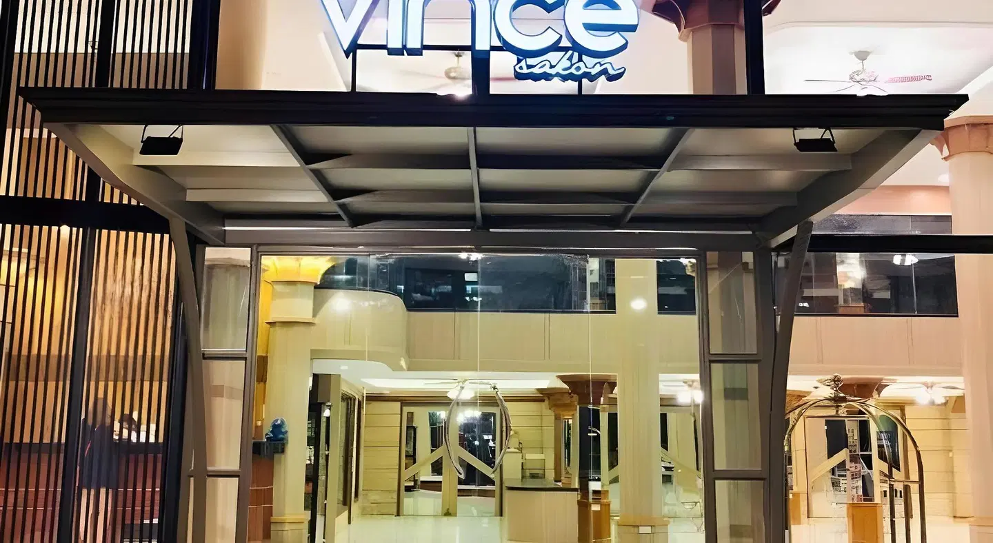 Vince Sakon LOUNGE_LOBBY