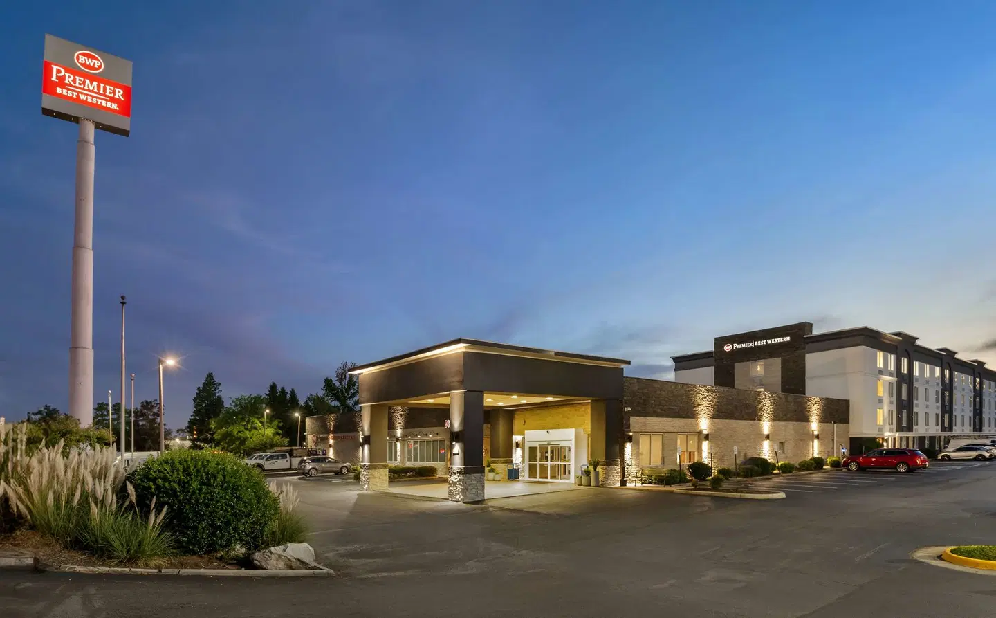 Best Western Premier Richmond City Gateway EXTERIOR