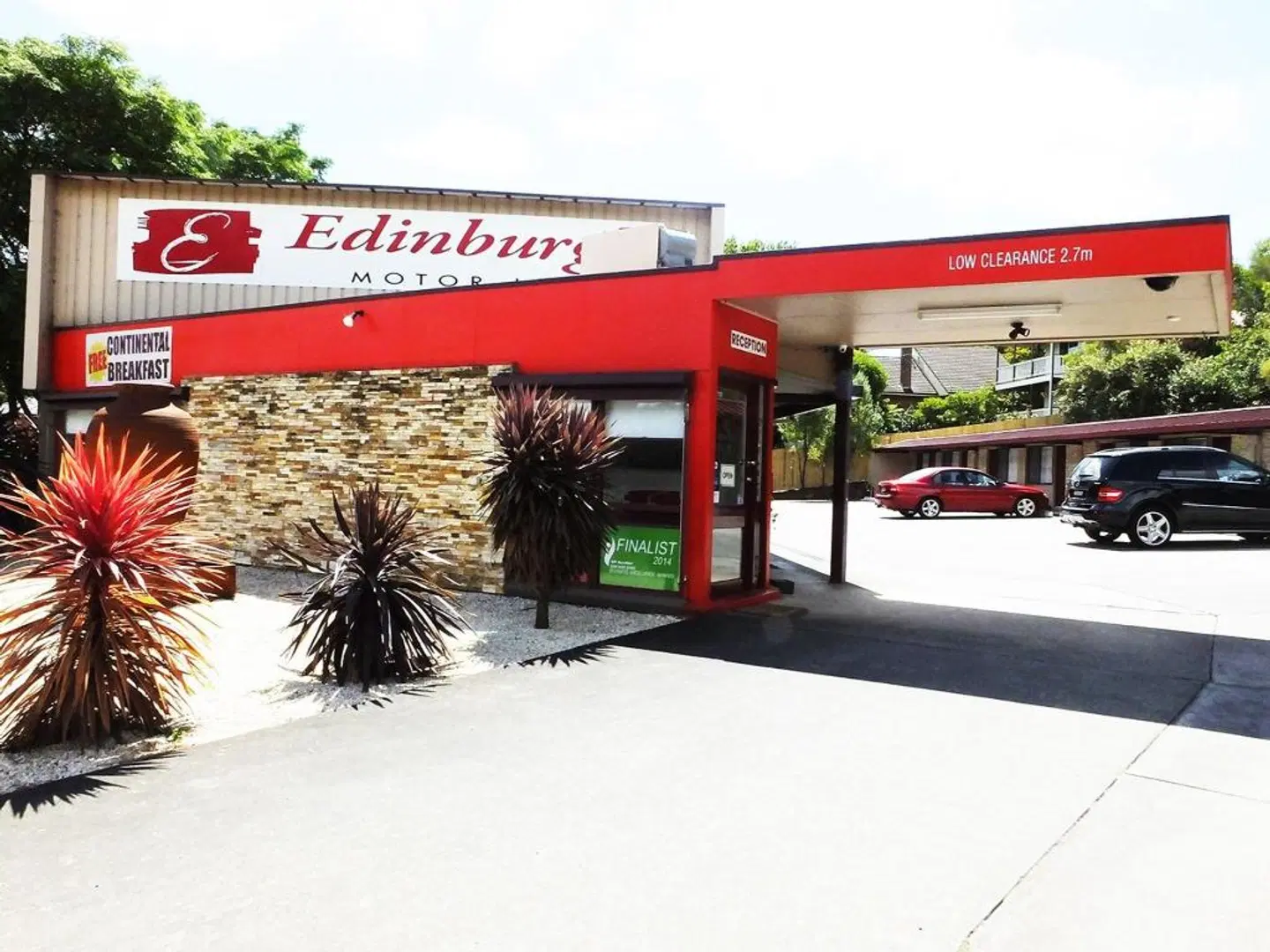 Edinburgh Motor Inn EXTERIOR